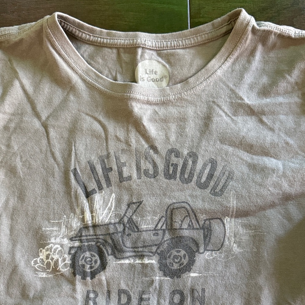 Life Is Good Taupe Graphic 'Ride On' Long Sleeve Tee